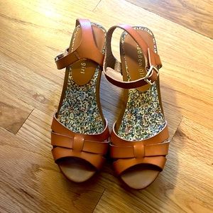 Madden Girl Clog Platform Sandals